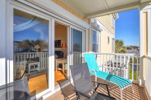 Beats Working By Oak Island Accommodations