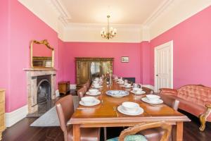 8 Portland Square - North East Escapes