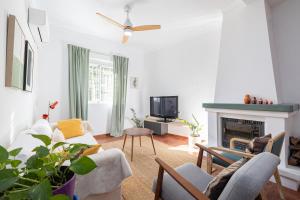 Central House with Terrace & Patio by ELE Apartments