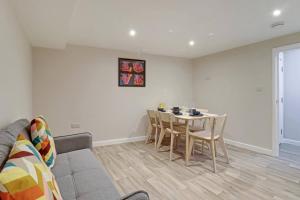 Clifton Hill Retreat