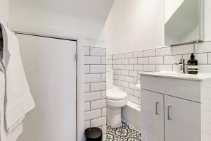 Clifton Hill Retreat