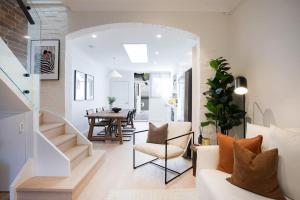 Surry Hills 3BR Family Home with Parking and Garden