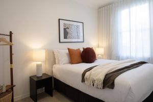 Surry Hills 3BR Family Home with Parking and Garden