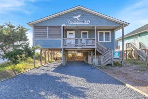 Big Cahoona Hill by Oak Island Accommodations