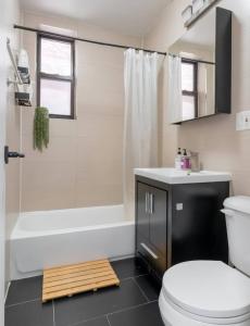 Lavish Downtown Manhattan Oasis in Square