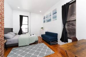 Lavish Downtown Manhattan Oasis in Square