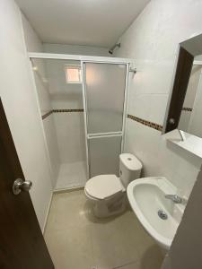 lindo apartamento con parqueadero