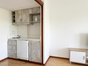Dpto Moderno Céntrico con vista al Lago