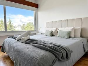 Dpto Moderno Céntrico con vista al Lago