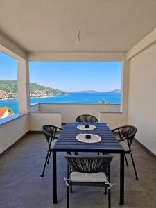 Apartment ROBI sea view near Trogir