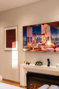 Vela Nguyen Hue Romantic Loft City View
