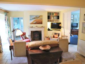 4 Bed in Bridport oc-dc195