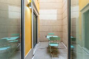 GuestReady - Blossom Mosaic Marigold Apartment