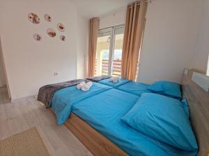 Lone Star Apartments