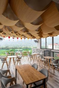 Ha Giang City Hostel And Tour