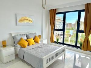 Koya Residence Mamaia Lake & Beach
