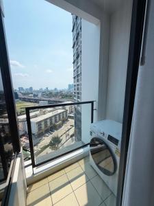 Cassia Rama 9 Loft, 2 Bedrooms, 2 Bathrooms, Rooftop Bar, Central Rama 9 RCA