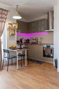 Charming Studio with Parking - 5min to the Beach