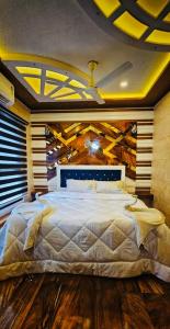 KH Houseboats