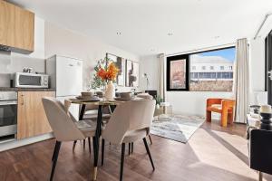 Birmingham City Centre - Free Parking & Netflix