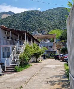 Renato Rooms & Apartments