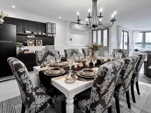 KIT-TIs Art Home - Stylish 3BR Townhome in Sukhumvit