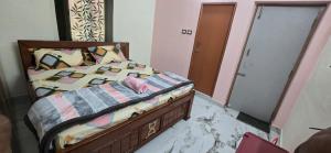 Mukunda 1bk king sized bedroom Ac