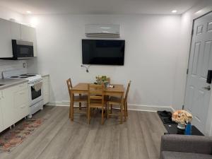 Private Entire Suite in Bedford - 2 Bedroom