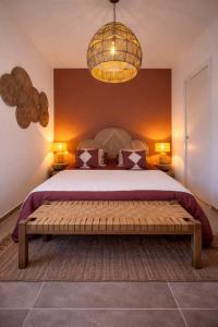 Villa Indigo - Sea view, pool and beach 50 m away