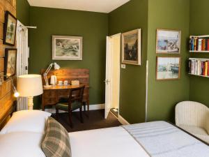 The Royal Harbour Hotel
