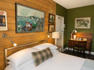 The Royal Harbour Hotel
