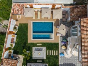 Villa Lejzo - Swimming Pool