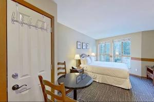 Cascade Lodge Whistler by Elevate Vacations