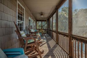 Woodlands Wonder by Oak Island Accommodations