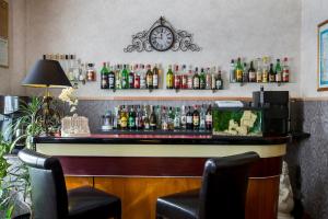 Hotels Logis Hotel Restaurant La Tete Des Faux : photos des chambres