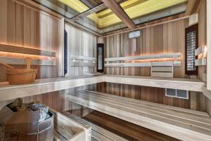 White Spirit Lodge, Artisan Log Masterpiece Chalet