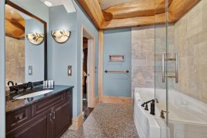 White Spirit Lodge, Artisan Log Masterpiece Chalet