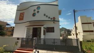 Sacred Arunachala Homestay & Rooms