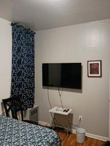 3-Bedroom Original Apartment in the Heart Of Harlem