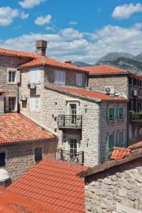 Stone Garden Residence