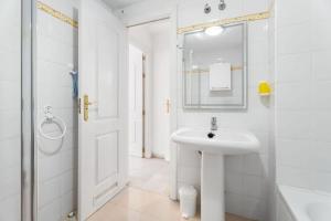 Marbella La Reserva, Bright Stay , 3BR apartment