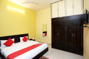 Hotel O Greenview Near Munshi Pulia Metro Station