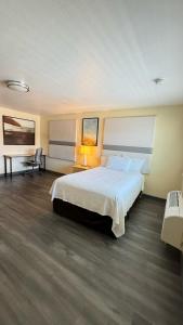 Citrus Inn & Suites