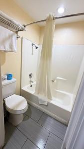 Citrus Inn & Suites