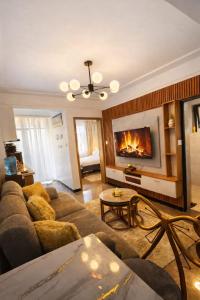 Brickford Heights Live in Luxury, Walk to Yaya Centre from Your 2BR Retreat