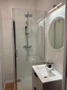 Blooming Rest balcony & parking