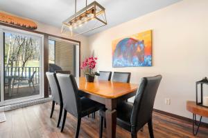 Townhouse with Free Shuttle to Tremblant Resort