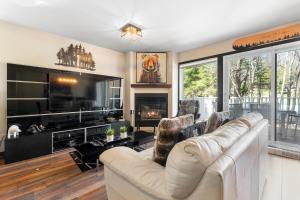 Townhouse with Free Shuttle to Tremblant Resort