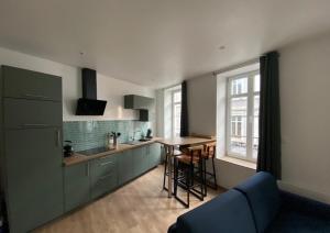 Appartement cosy 4 personnes proches des remparts et de la vielle ville