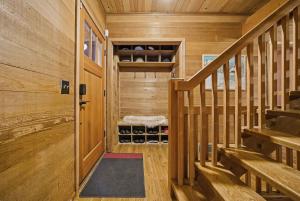 Holzhutte - Mid-century alpine retreat - Hot tub